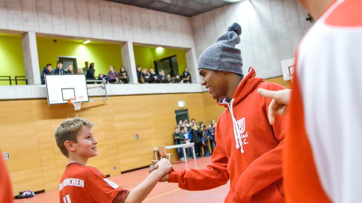 Douglas Costa