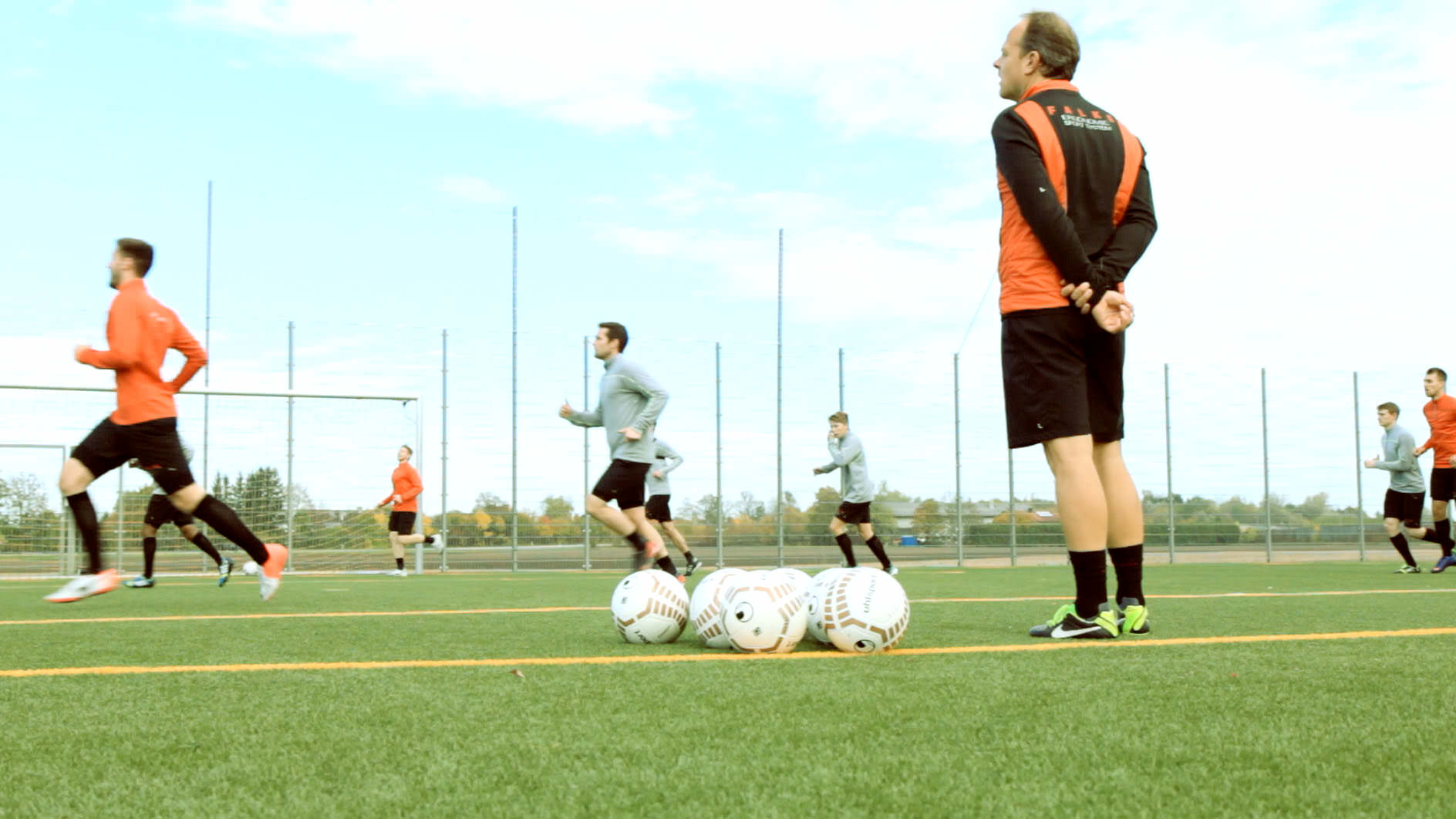 Soccer Coaching 101: Leadership and Team Management - SOCCERCOACHCLINICS
